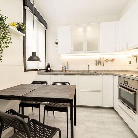 -Malagasunapts- Stylish City Centre Pool&Parking Luaran gambar