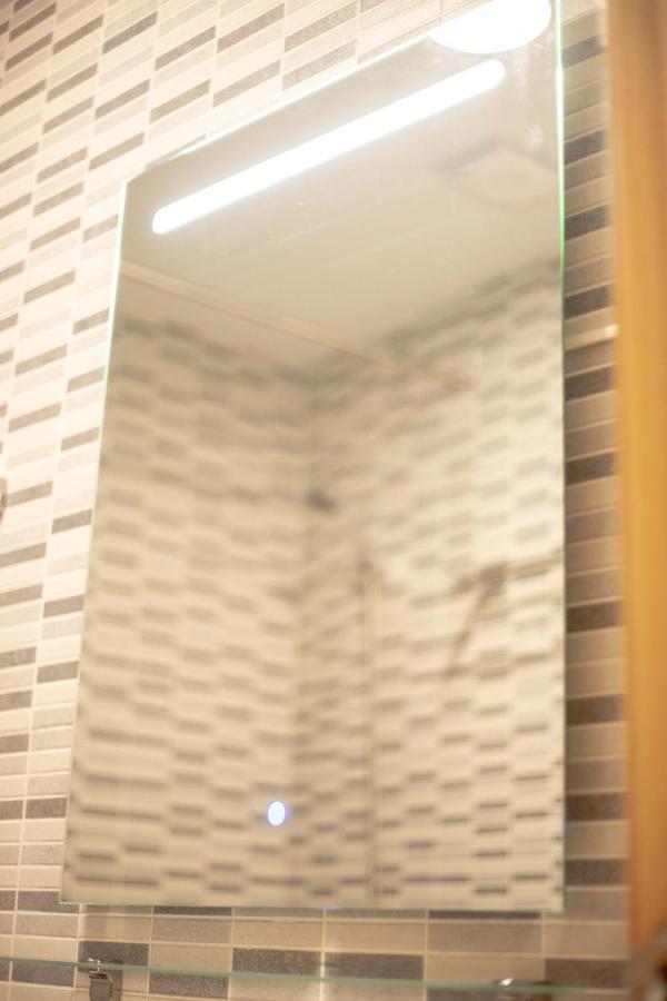 -Malagasunapts- Stylish City Centre Pool&Parking Luaran gambar