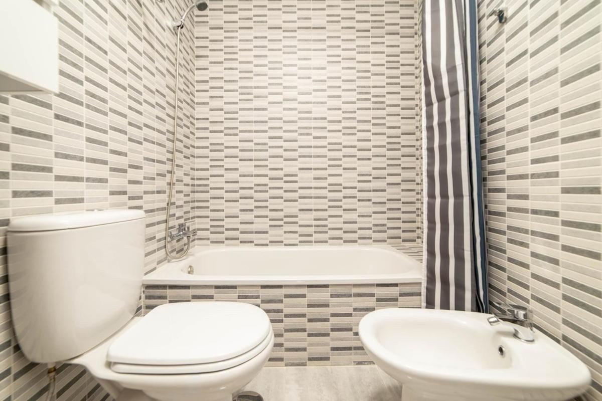 -Malagasunapts- Stylish City Centre Pool&Parking Luaran gambar